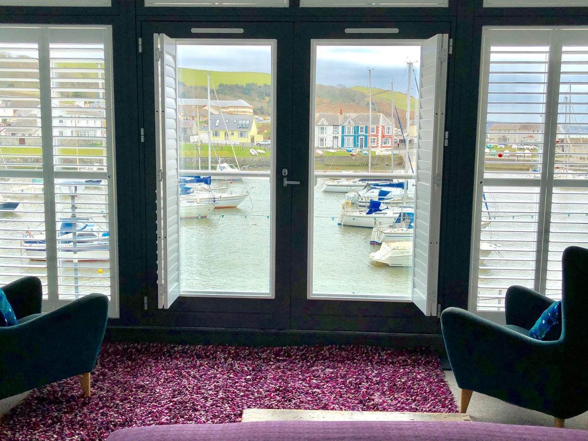 Harbourmaster Hotel Aberaeron Eksteriør bilde