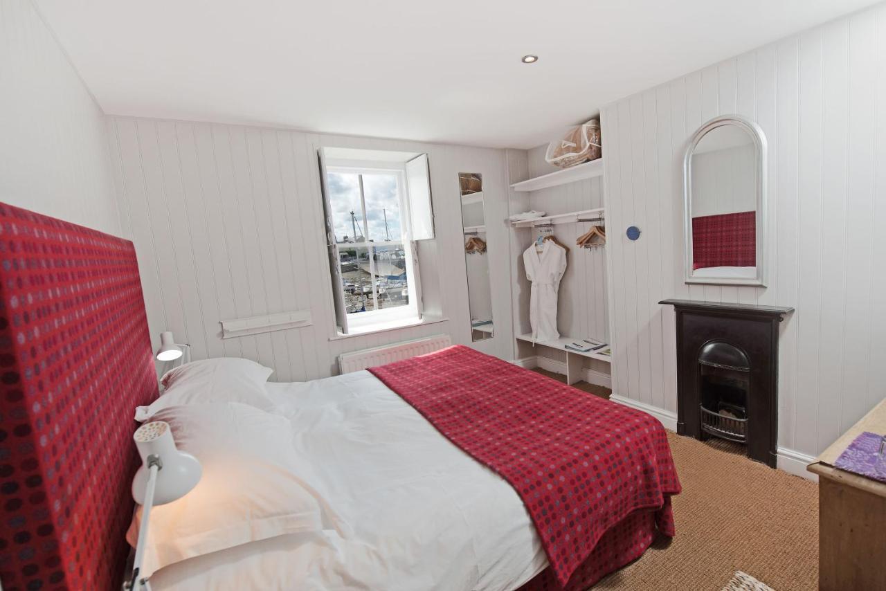 Harbourmaster Hotel Aberaeron Eksteriør bilde