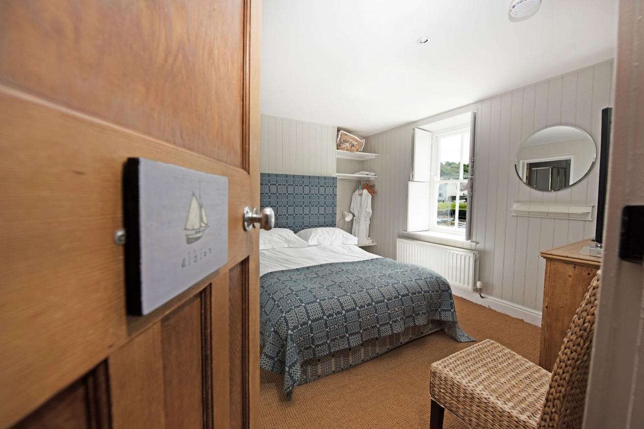 Harbourmaster Hotel Aberaeron Eksteriør bilde