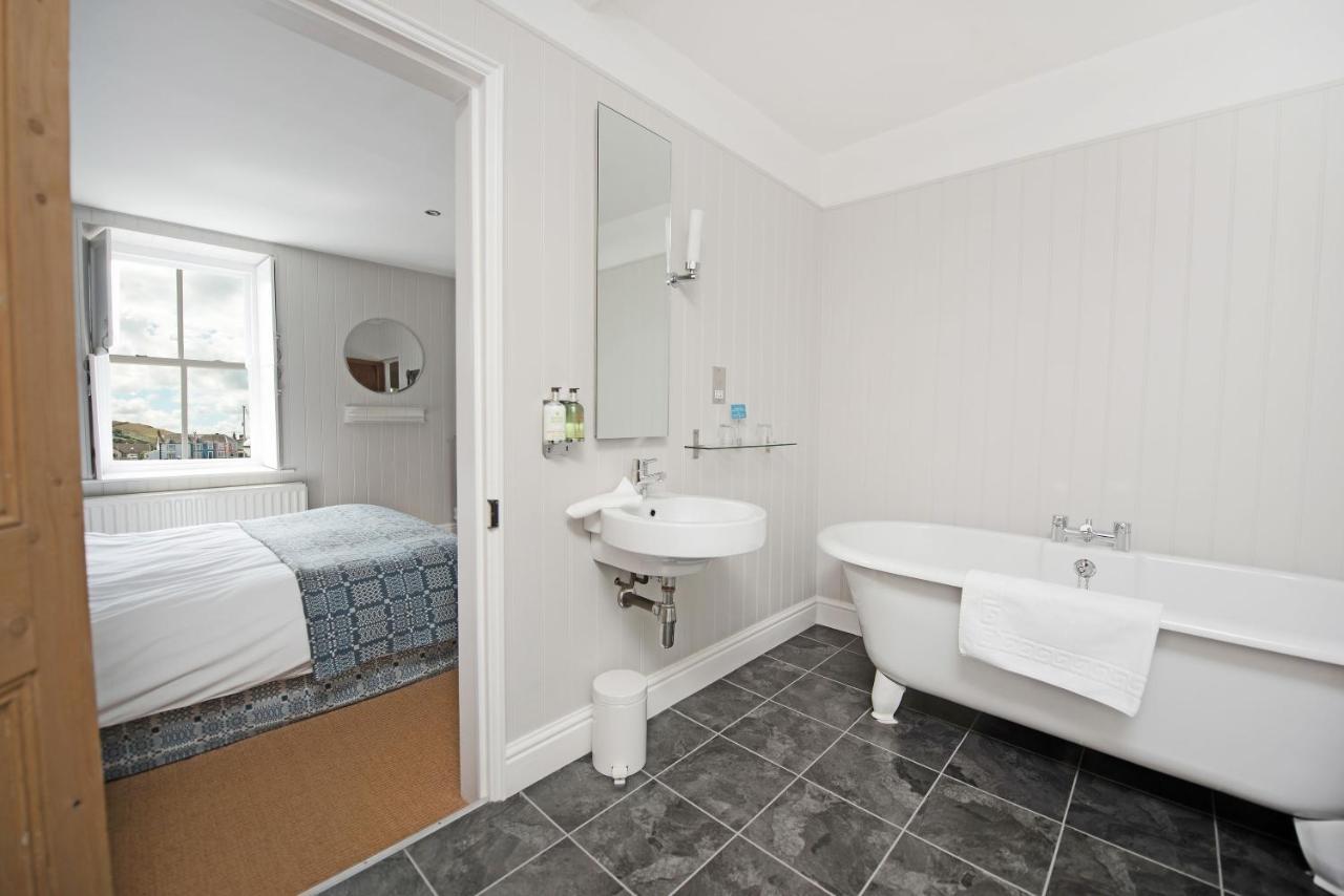 Harbourmaster Hotel Aberaeron Eksteriør bilde